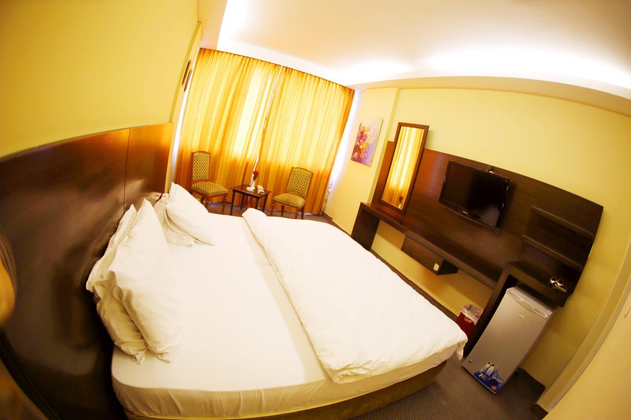 Hotel Le Marly 3*