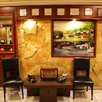 Le Marly Hotel
